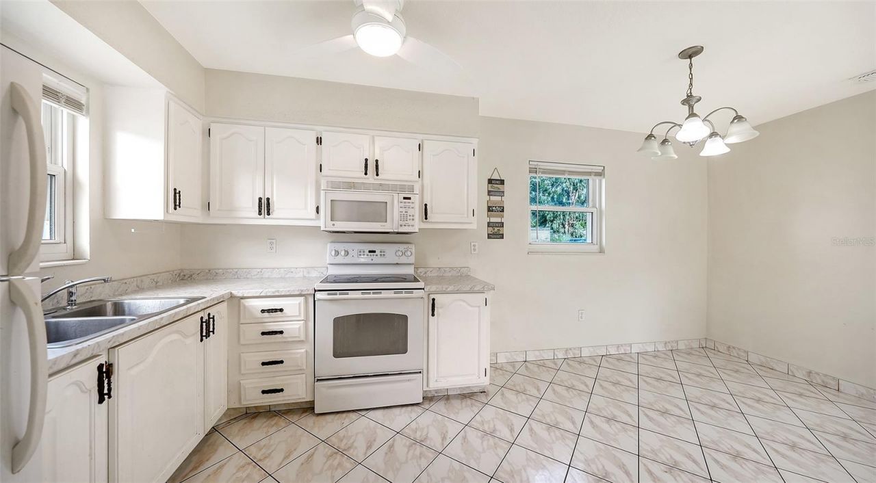 3307 Newtown Boulevard, Sarasota, FL 34234 Photo