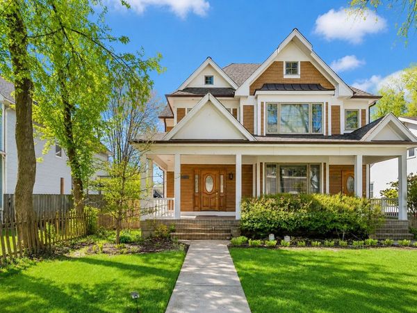 1759 Dewes Street , Glenview, IL 60025