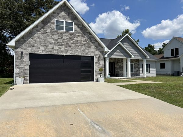 1114 Glory Lane , Marion, IL 62959