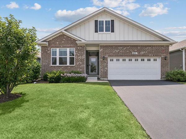 6331 Doral Drive , Gurnee, IL 60031