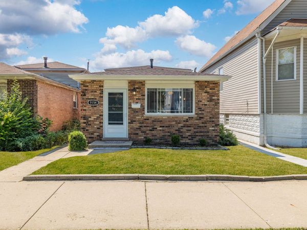9154 S Luella Avenue , Chicago, IL 60617