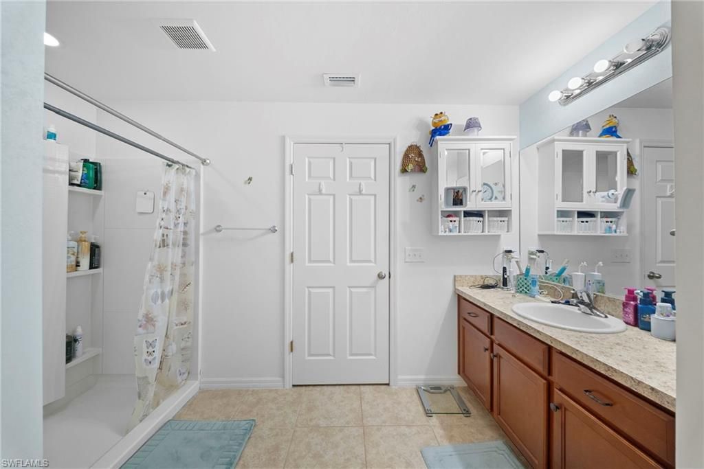 724 Evening Shade Ln , Lehigh Acres, FL 33974 Photo