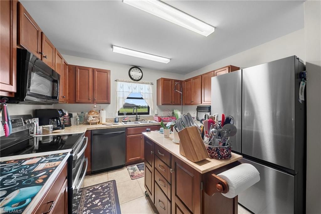 724 Evening Shade Ln , Lehigh Acres, FL 33974 Photo