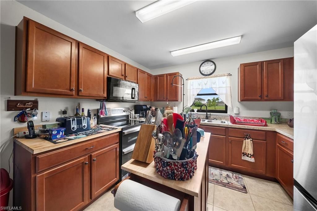 724 Evening Shade Ln , Lehigh Acres, FL 33974 Photo