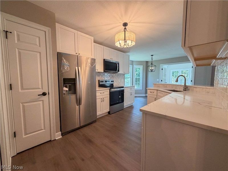 90 Lake Pointe Circle, Canfield, OH 44406 Photo 9