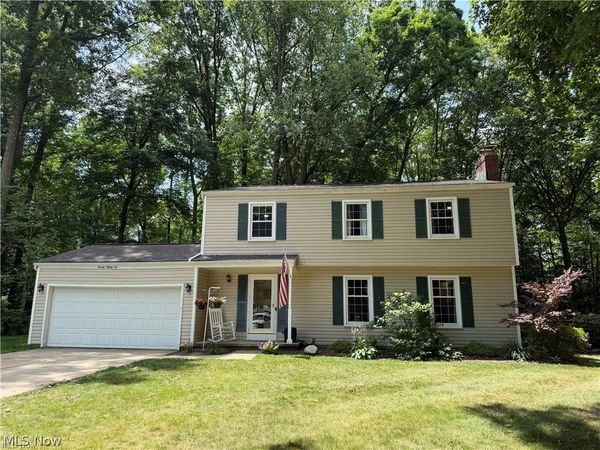 2082 Willowdale Drive , Stow, OH 44224