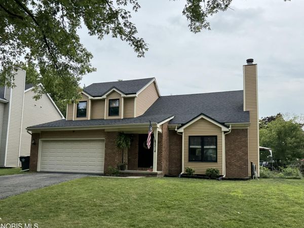 2214 Willowtree Lane, Maumee, OH 43537