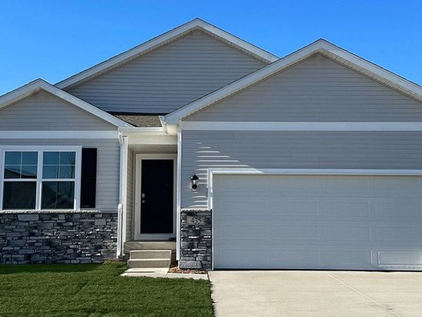 2787 Cecelia Drive , Hiawatha, IA 52233