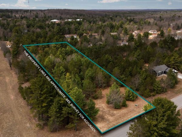 32 Old Cabin Drive, Interlochen, MI 49634