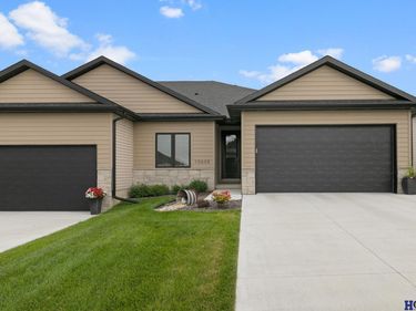 10608 Majestic Lane, Lincoln, NE 68527