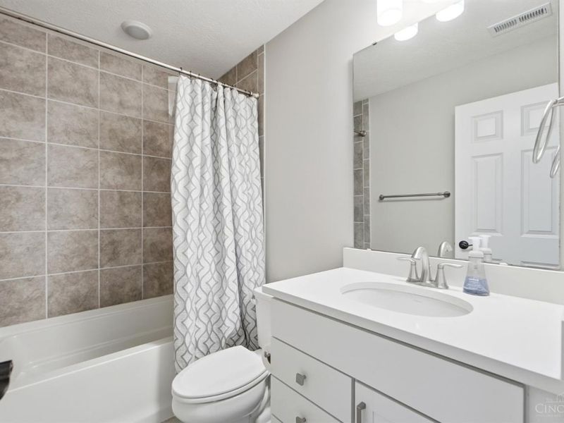 9412 Sunstone Drive, West Chester, OH 45241 Photo 22