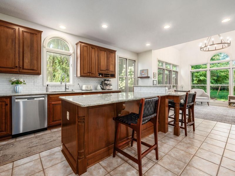361 Ashmoore Circle W, Powell, OH 43065 Photo 8