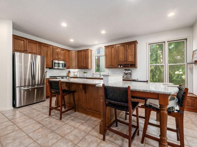 361 Ashmoore Circle W, Powell, OH 43065 Photo 9