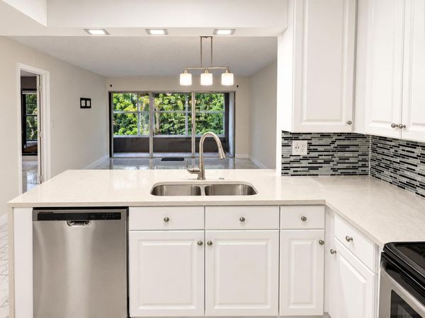 8301 SANDS POINT Boulevard, Unit S306, Tamarac, FL 33321