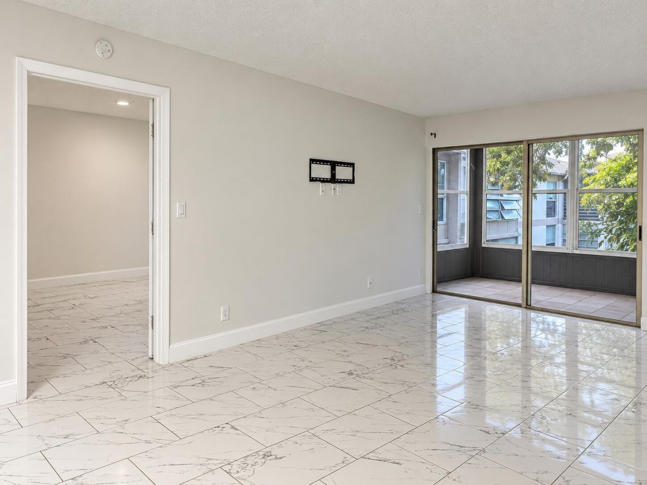 8301 Sands Point Boulevard, Unit S306, Tamarac, FL 33321 Photo