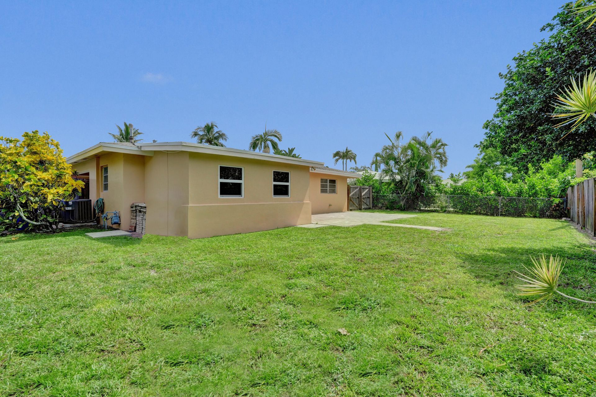 500 SE 4th Court, Pompano Beach, FL 33060 Photo