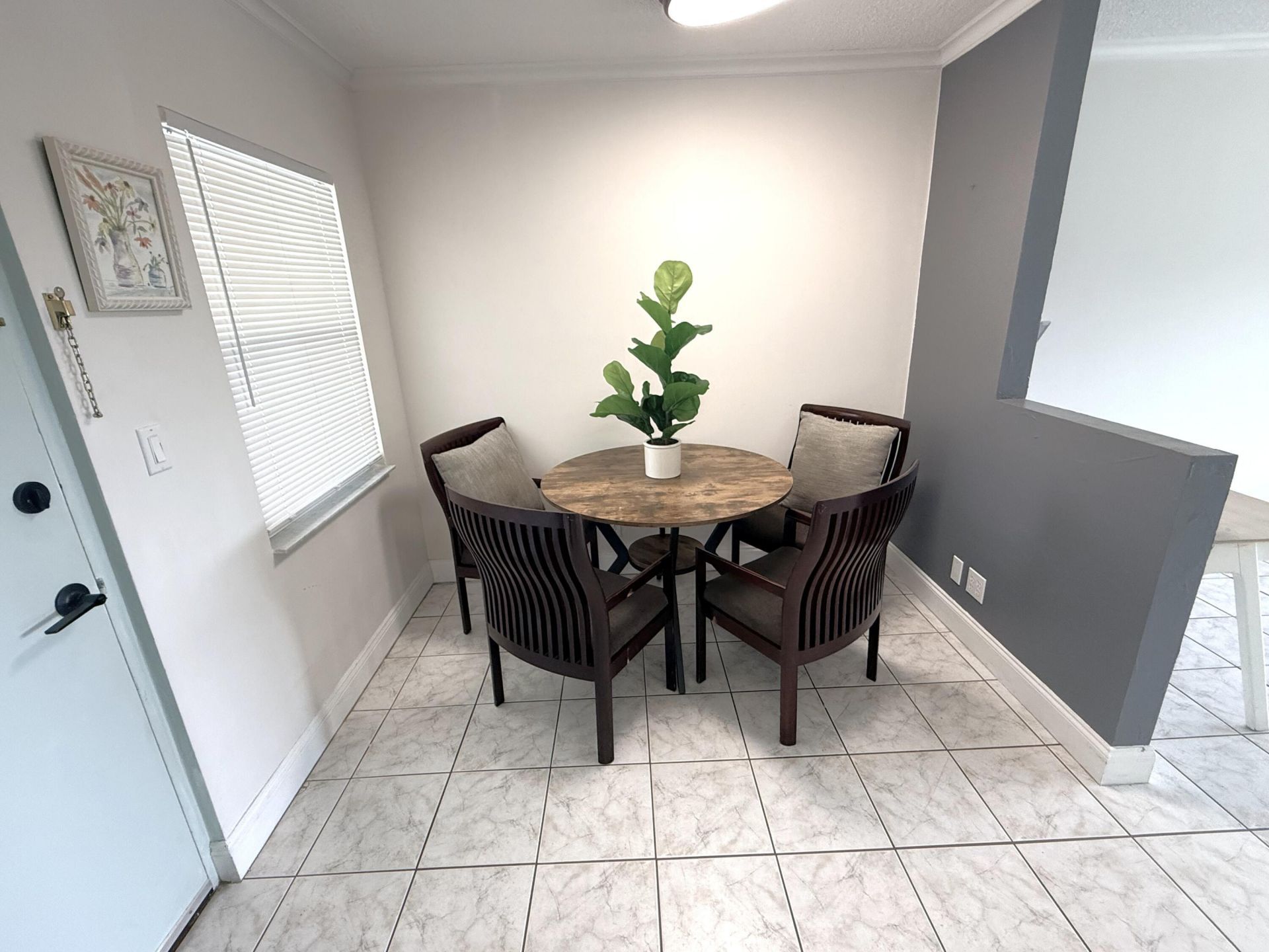 2555 NE 11th Street, Unit 303, Fort Lauderdale, FL 33304 Photo