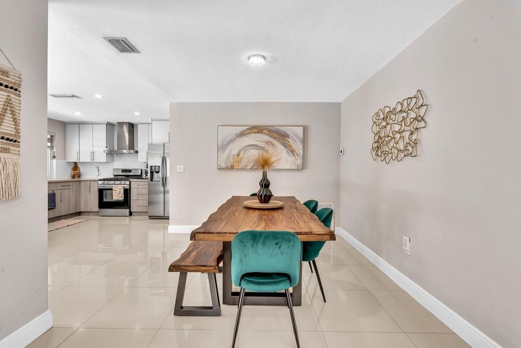 2070 NW 78th Avenue, Sunrise, FL 33322 Photo
