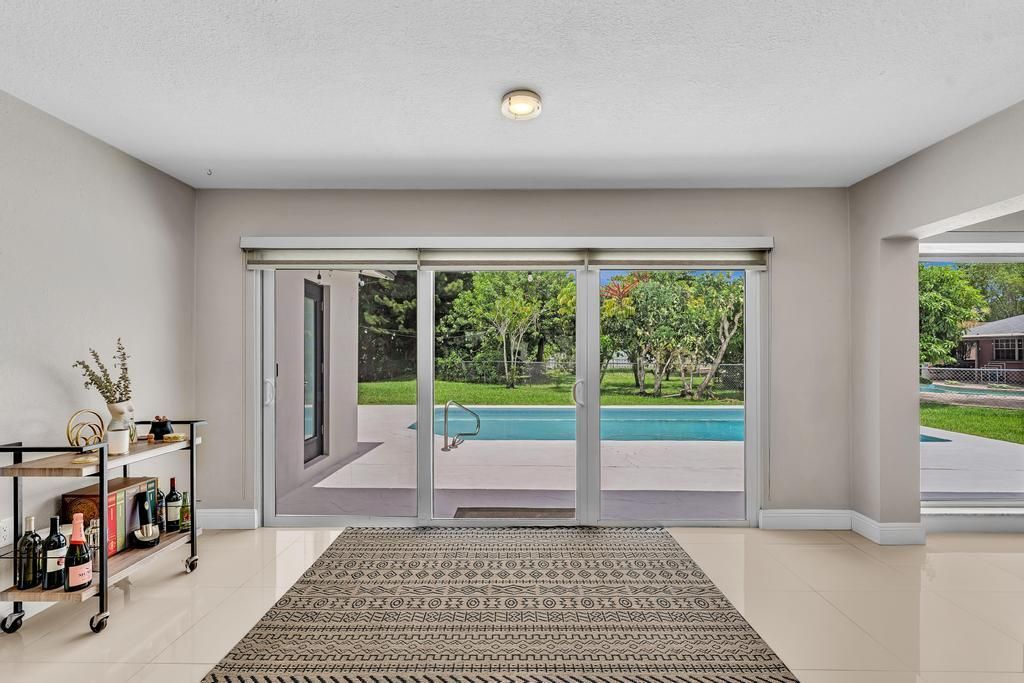 2070 NW 78th Avenue, Sunrise, FL 33322 Photo