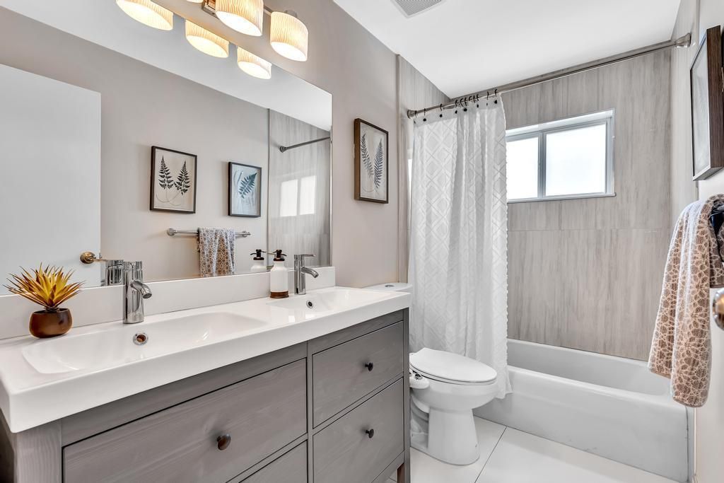 2070 NW 78th Avenue, Sunrise, FL 33322 Photo