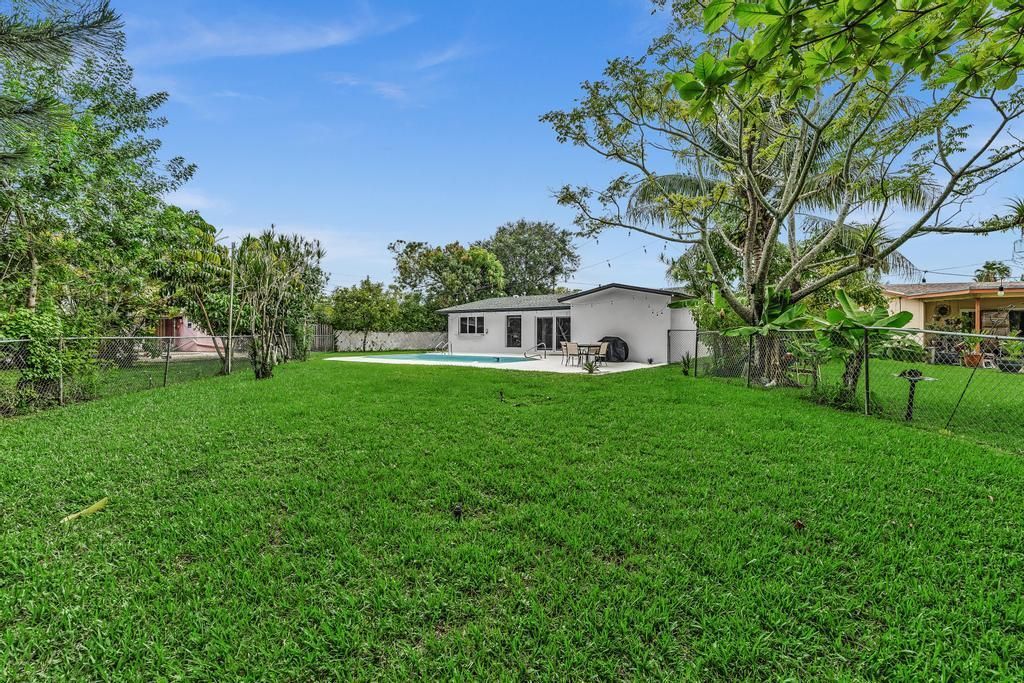 2070 NW 78th Avenue, Sunrise, FL 33322 Photo