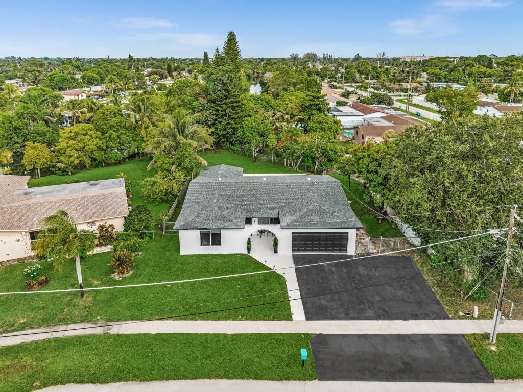 2070 NW 78th Avenue, Sunrise, FL 33322 Photo