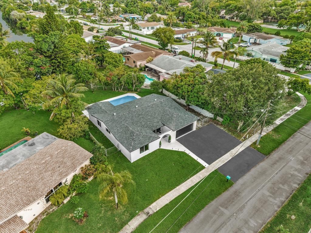2070 NW 78th Avenue, Sunrise, FL 33322 Photo