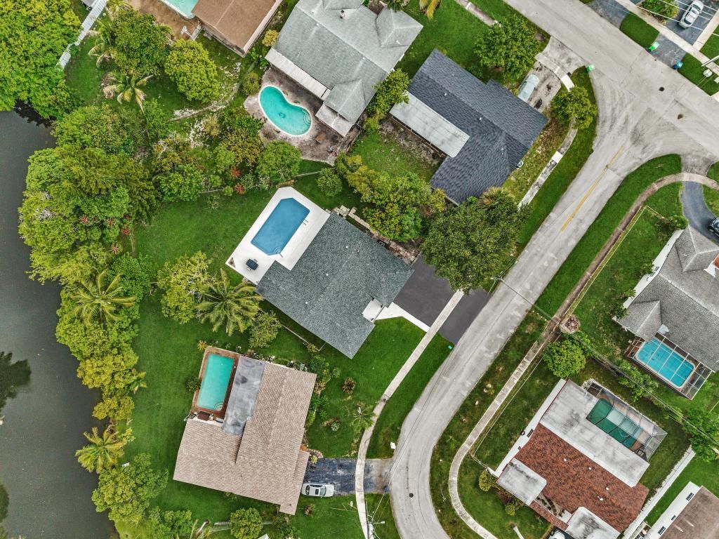 2070 NW 78th Avenue, Sunrise, FL 33322 Photo