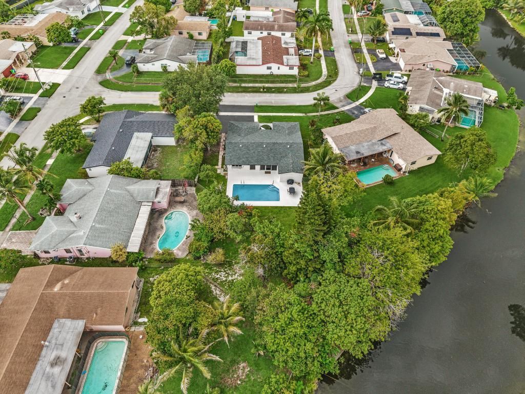 2070 NW 78th Avenue, Sunrise, FL 33322 Photo