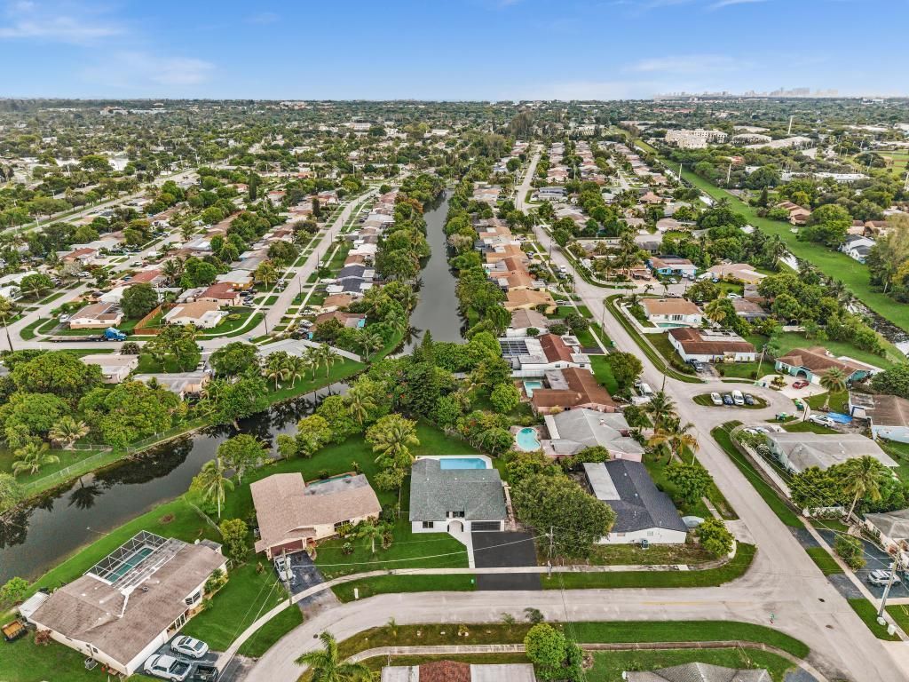 2070 NW 78th Avenue, Sunrise, FL 33322 Photo