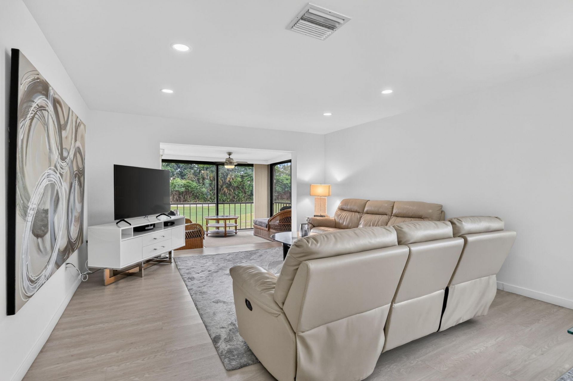 8545 Casa Del Lago, Unit 38 H, Boca Raton, FL 33433 Photo