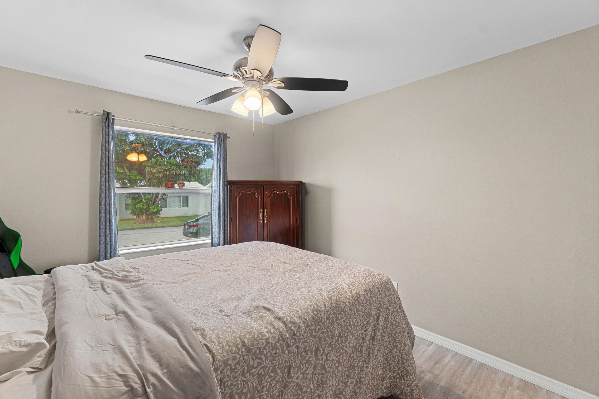 215 SW 8th Street, Boynton Beach, FL 33426 Photo
