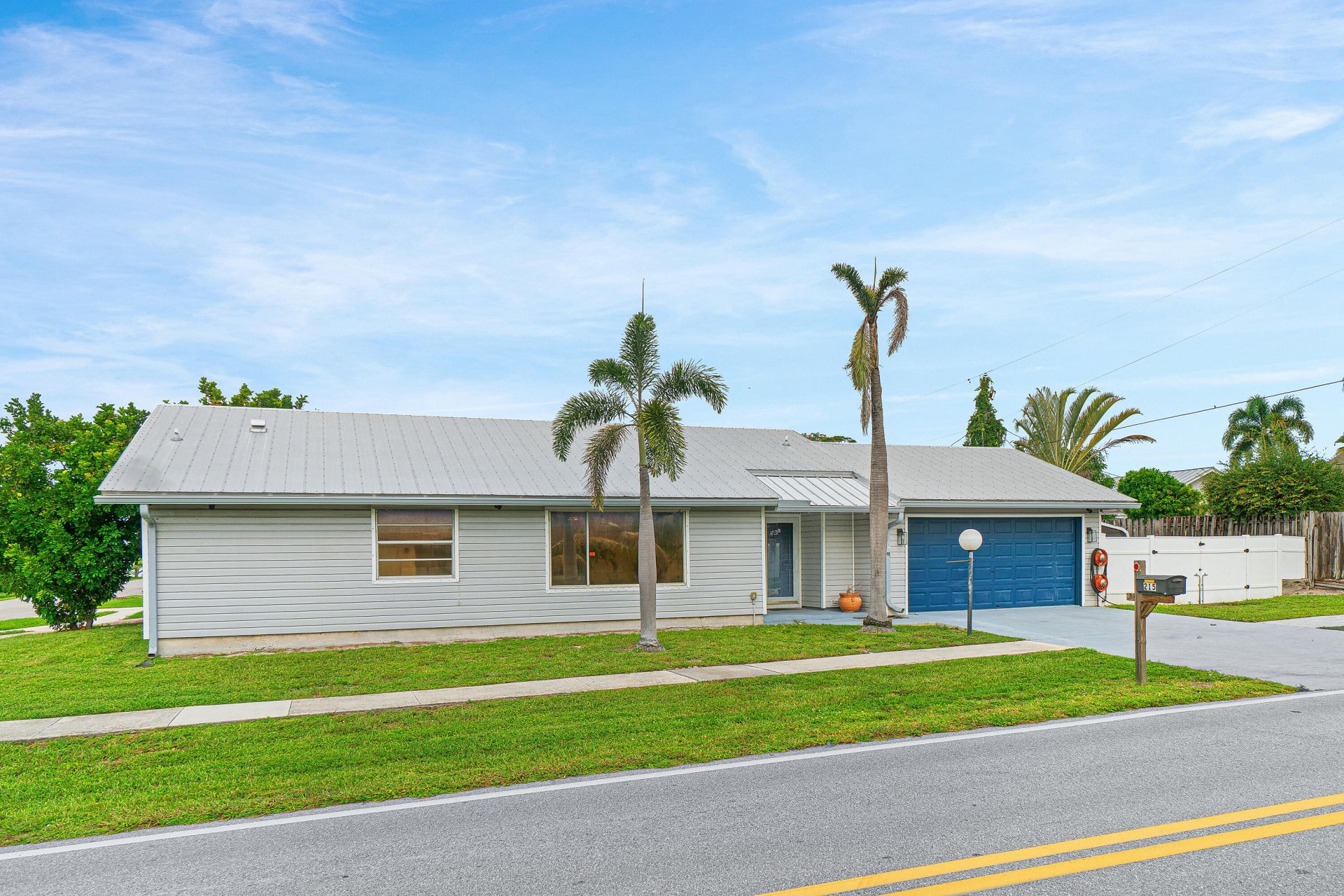 215 SW 8th Street, Boynton Beach, FL 33426 Photo