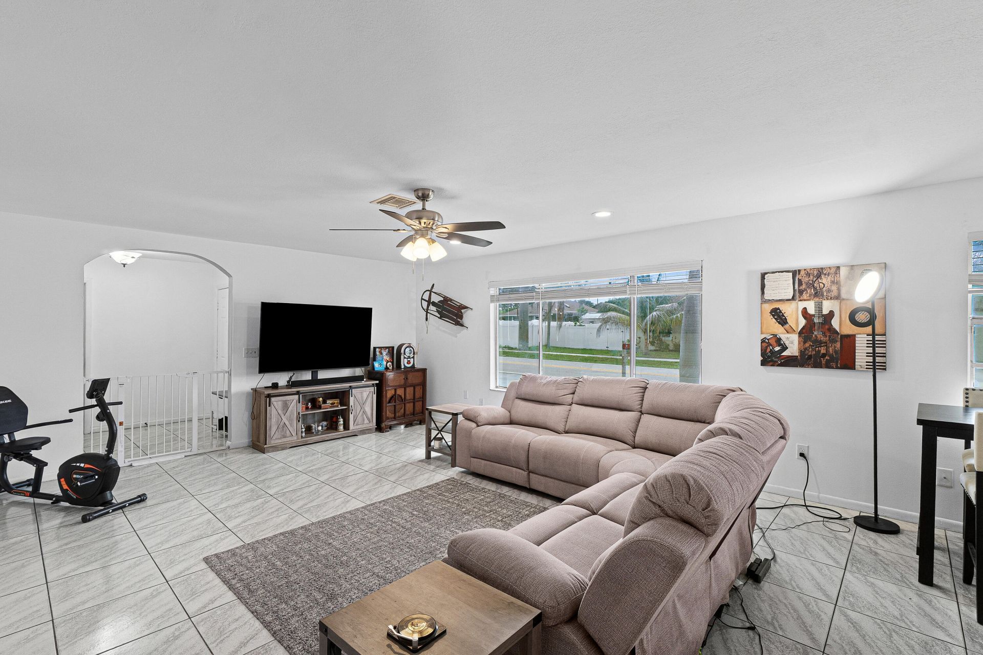 215 SW 8th Street, Boynton Beach, FL 33426 Photo