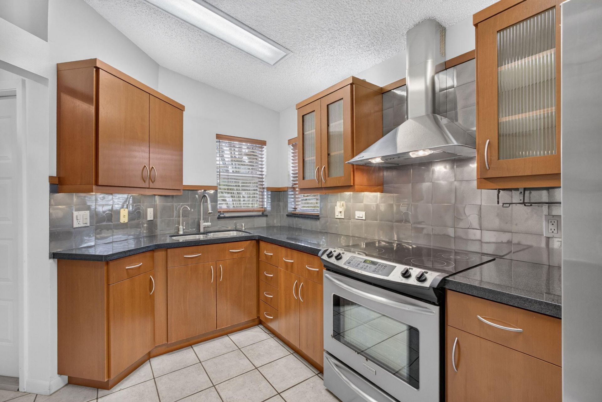 1252 Pine Sage Circle, West Palm Beach, FL 33409 Photo