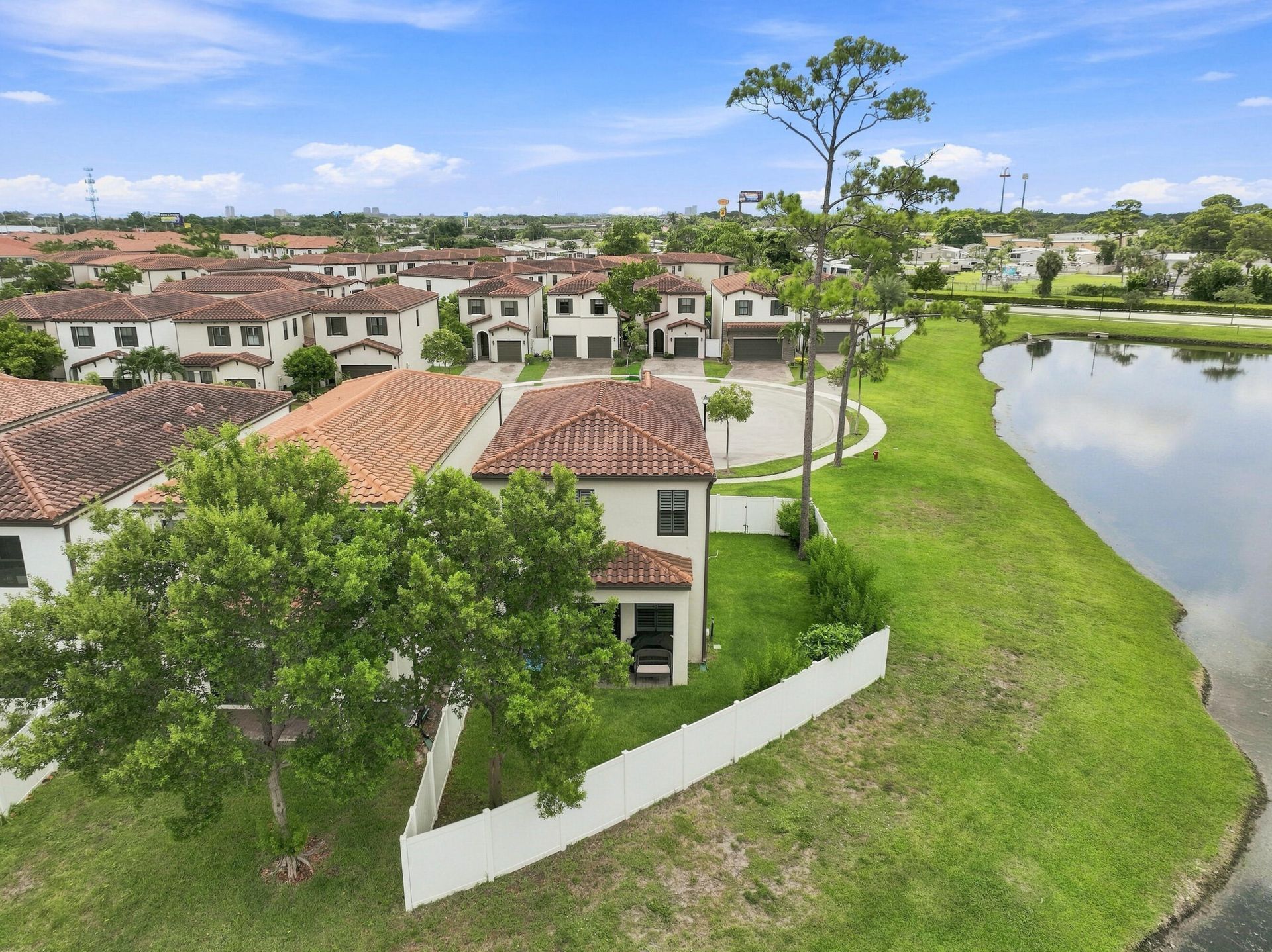 3000 King Palm Way, Riviera Beach, FL 33410 Photo