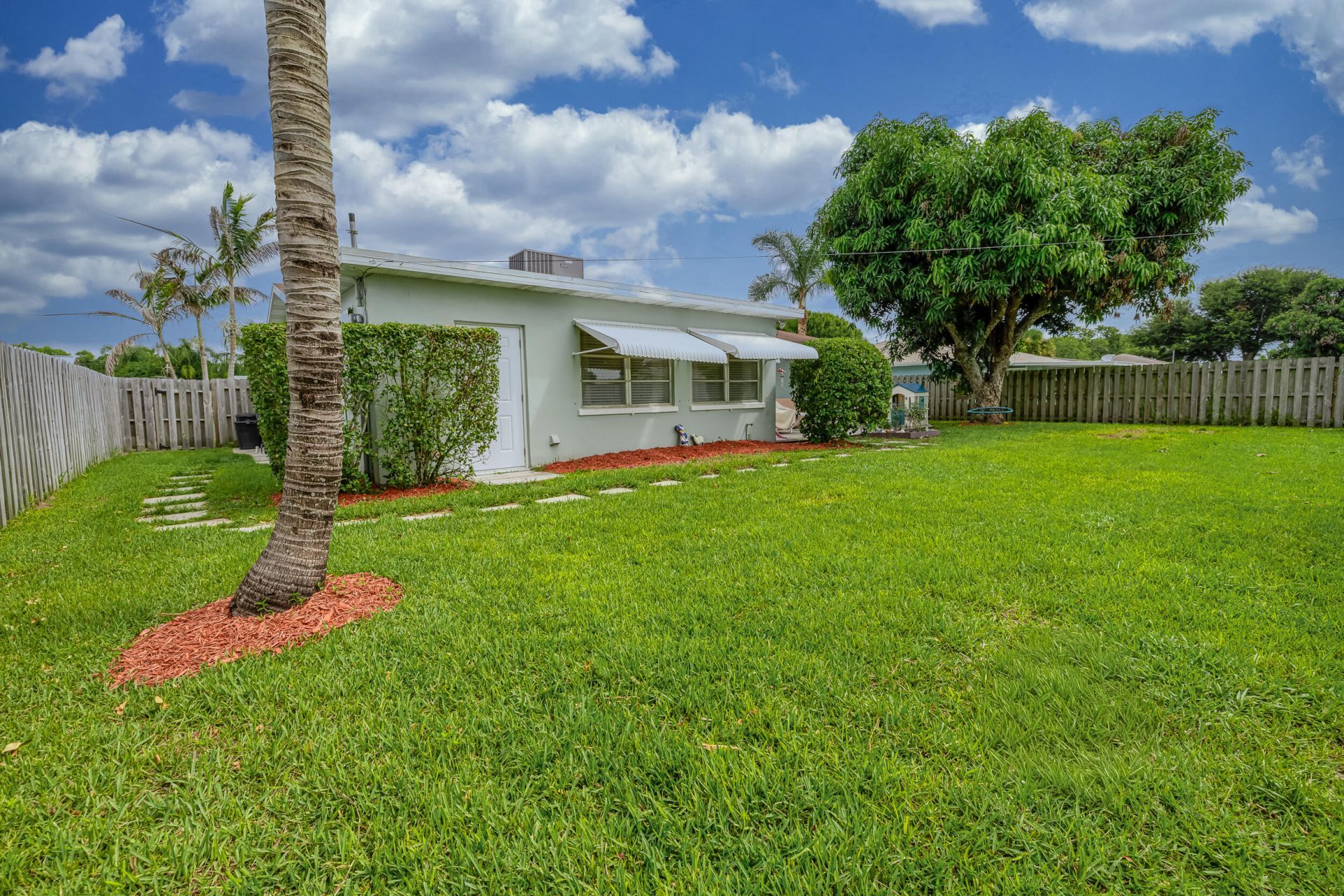 2038 SE Monroe Street, Stuart, FL 34997 Photo
