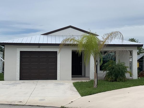 17 EL PORTAL Lane, Port St. Lucie, FL 34952