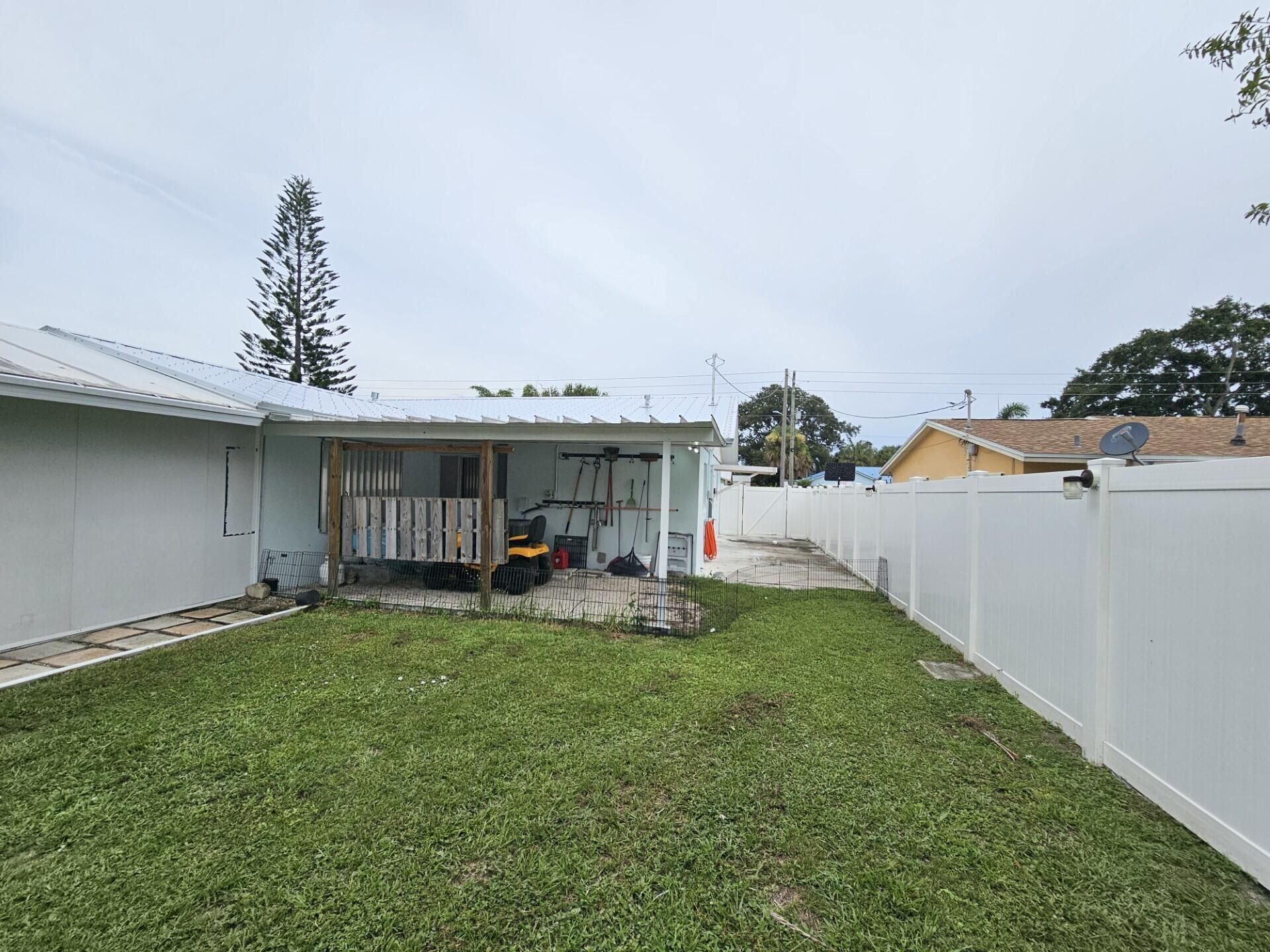 807 Grandview Boulevard, Fort Pierce, FL 34982 Photo