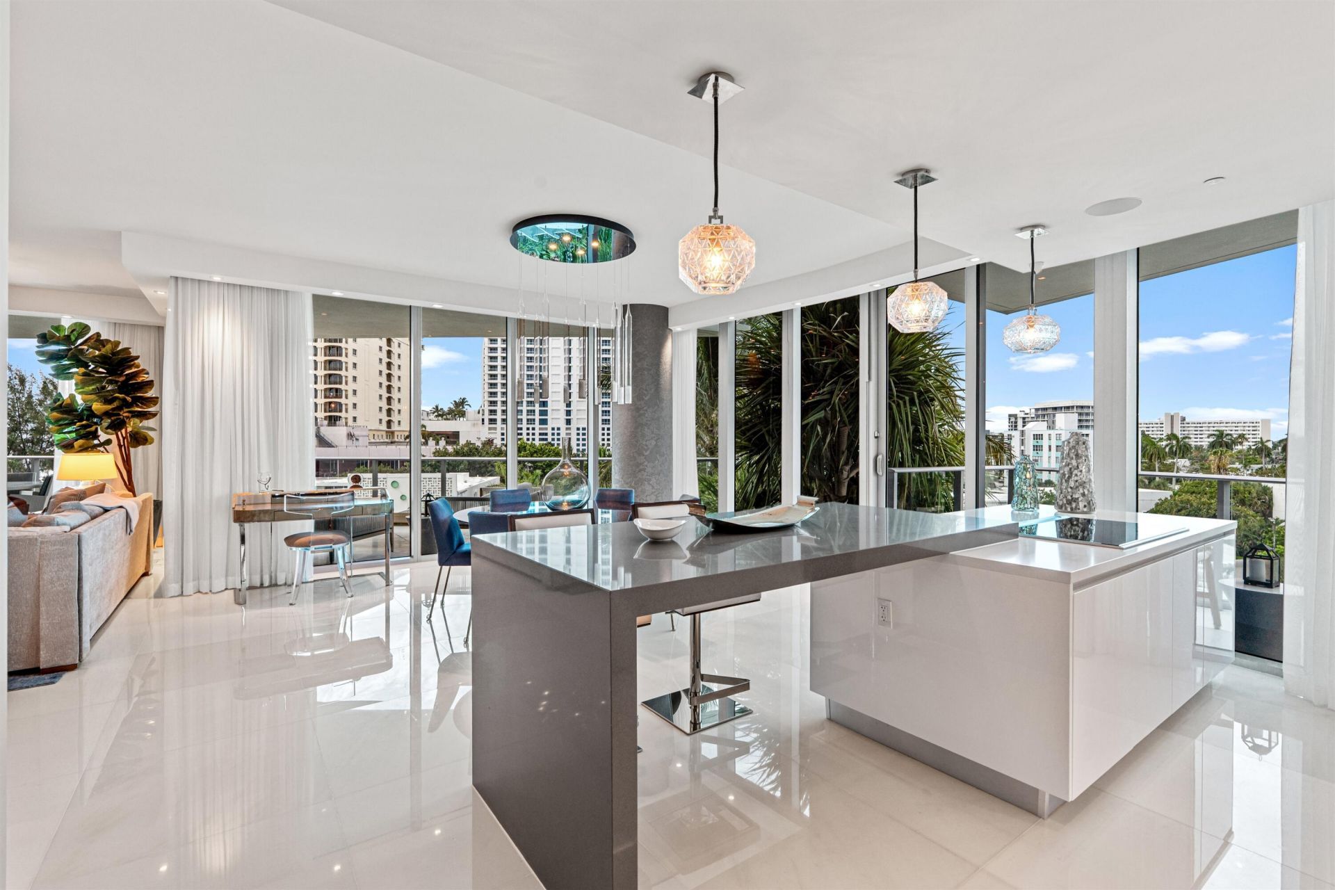 701 N Fort Lauderdale Beach Boulevard, Unit 405, Fort Lauderdale, FL 33304 Photo