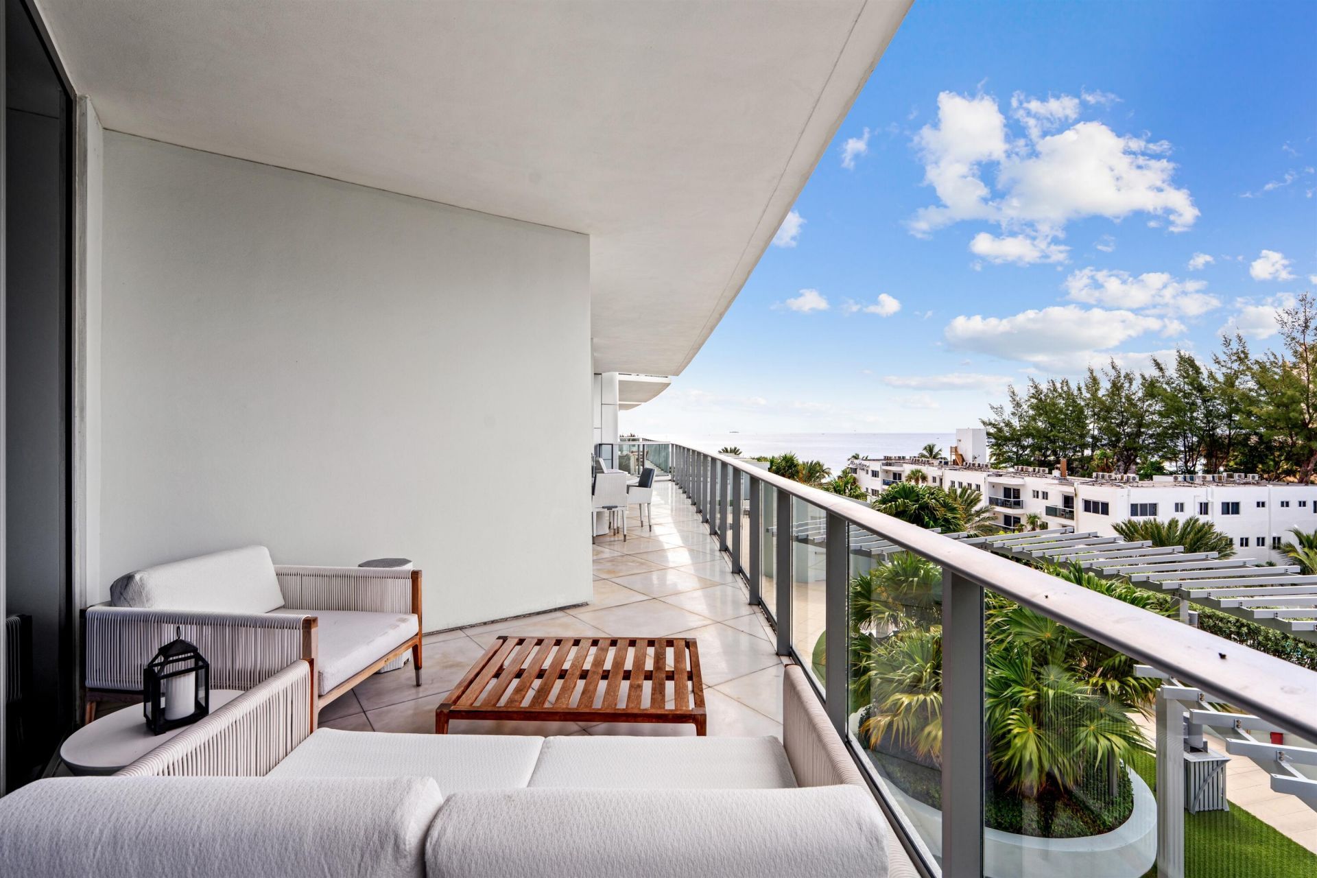 701 N Fort Lauderdale Beach Boulevard, Unit 405, Fort Lauderdale, FL 33304 Photo