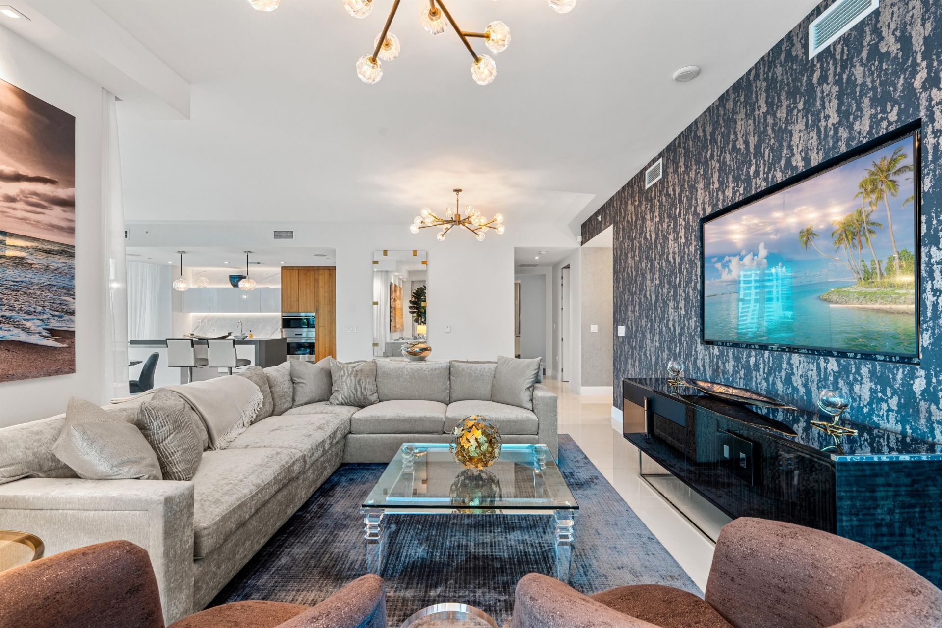 701 N Fort Lauderdale Beach Boulevard, Unit 405, Fort Lauderdale, FL 33304 Photo