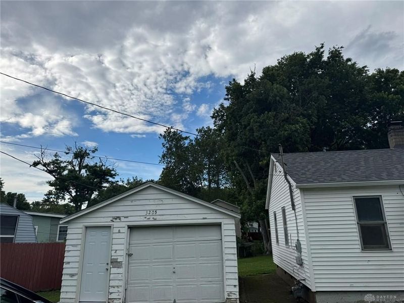 3205 Shadyview Road, Moraine, OH 45439 Photo 2