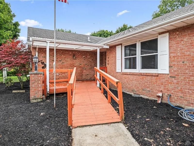 429 Meadowlark Lane, Eaton, OH 45320 Photo 3