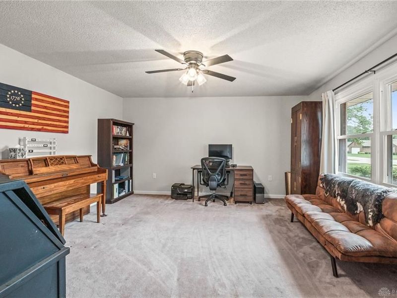 429 Meadowlark Lane, Eaton, OH 45320 Photo 5