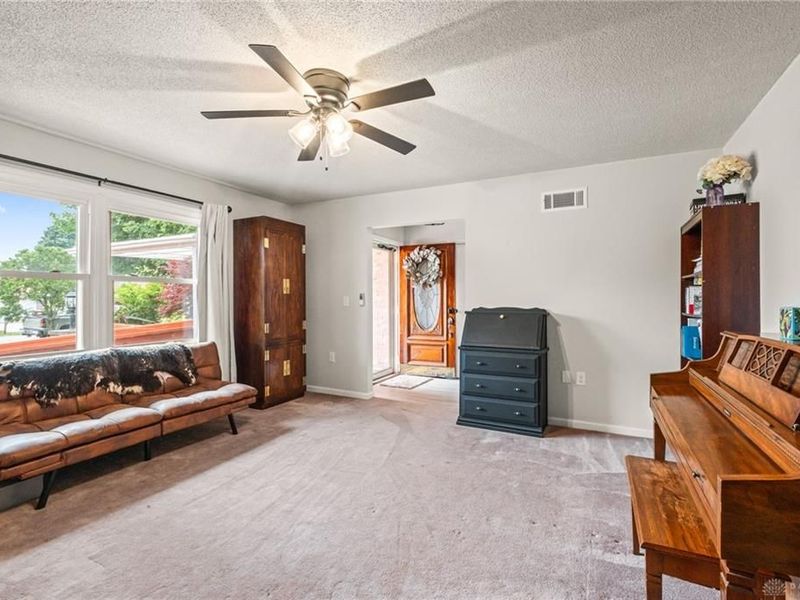 429 Meadowlark Lane, Eaton, OH 45320 Photo 6