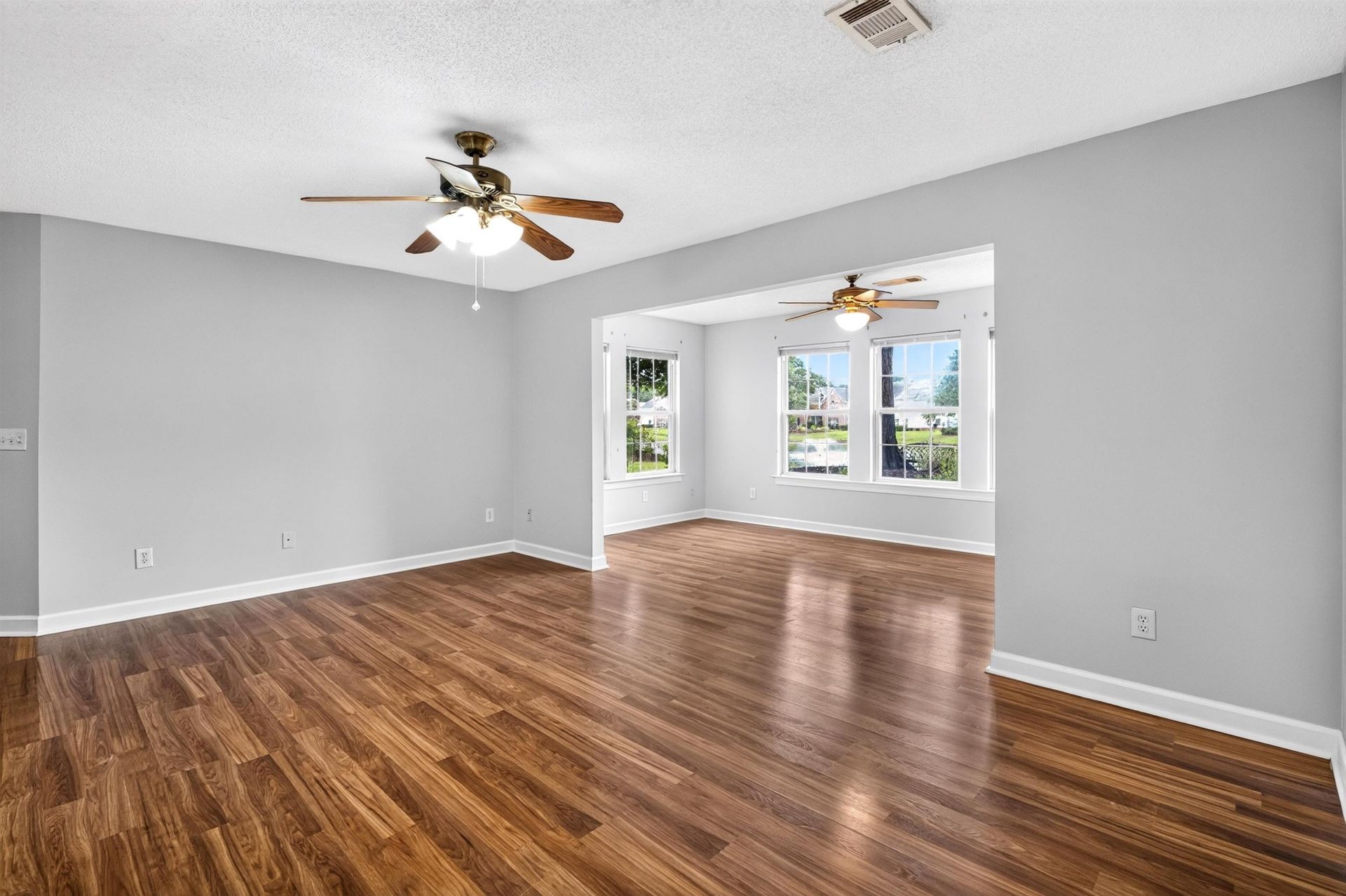 4391 Daphne Ln. Photo 6