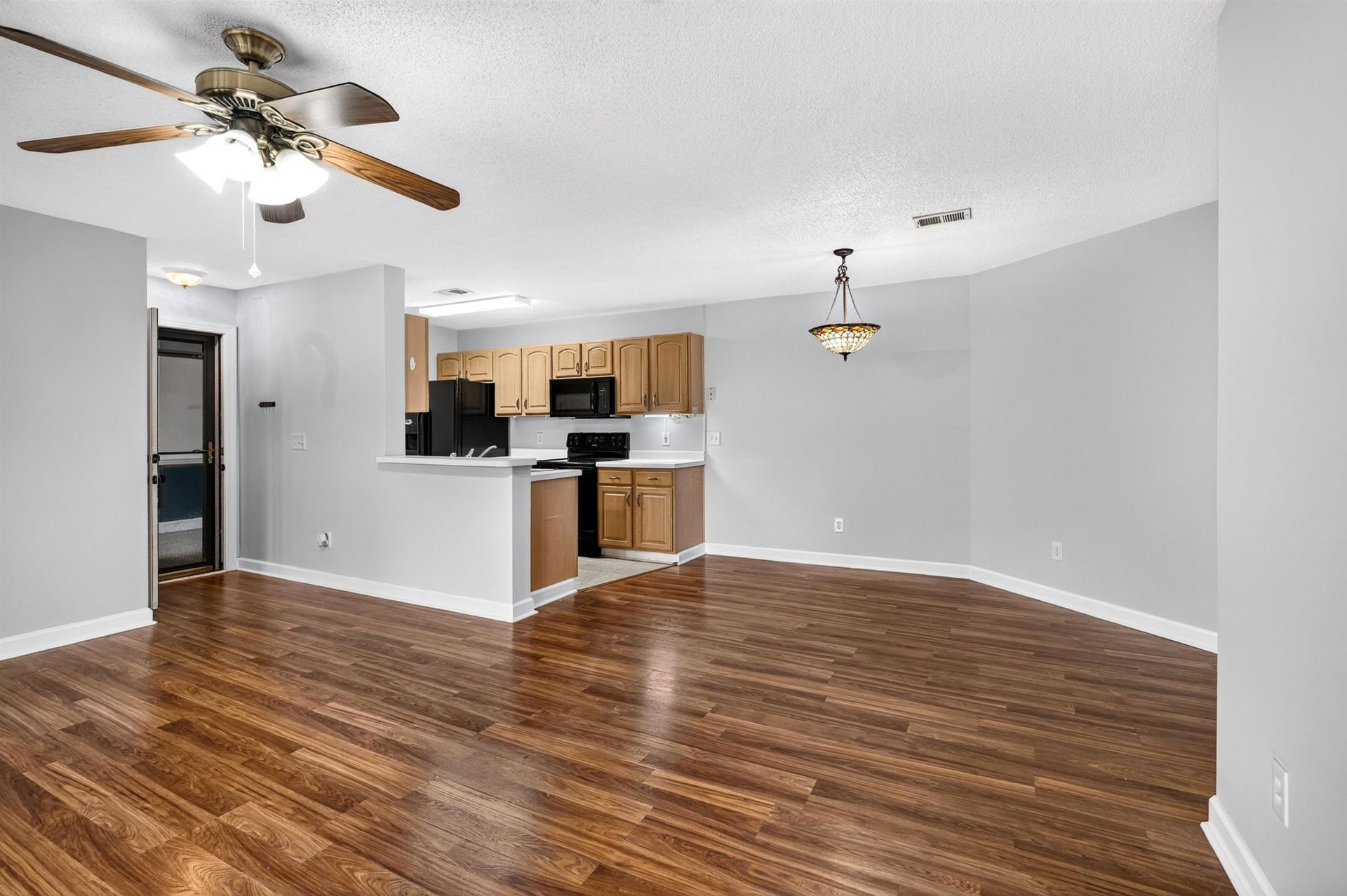 4391 Daphne Ln. Photo 8
