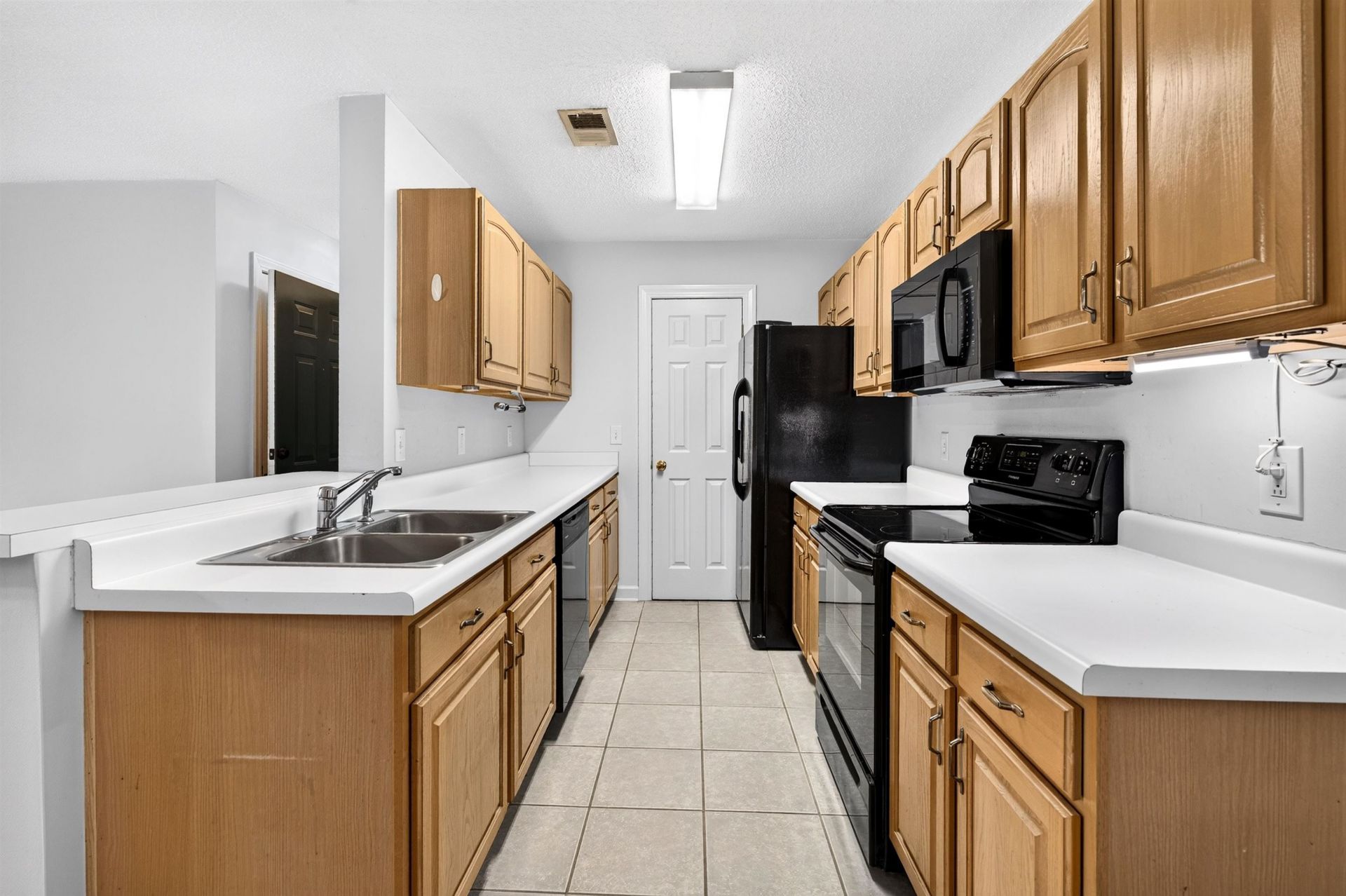 4391 Daphne Ln. Photo 9