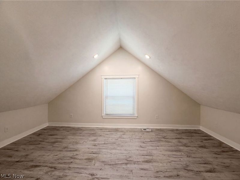 3407 Erin Avenue, Cleveland, OH 44113 Photo 10